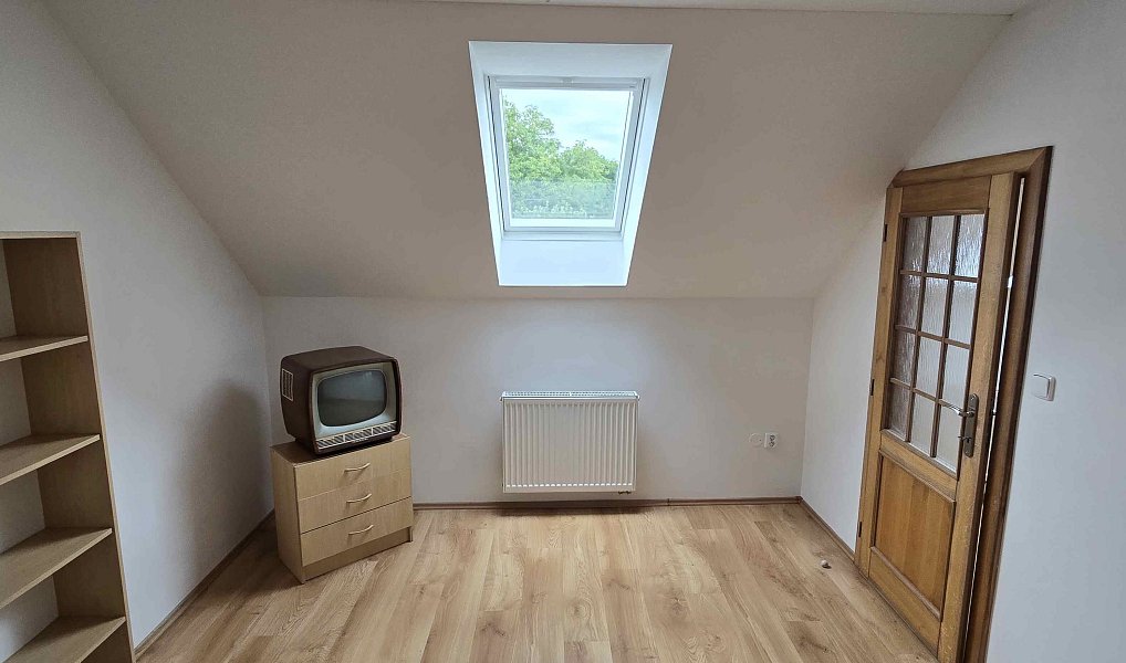 Pronájem domu 130 m² s pozemkem 200 m², Osek – náhled fotky 14