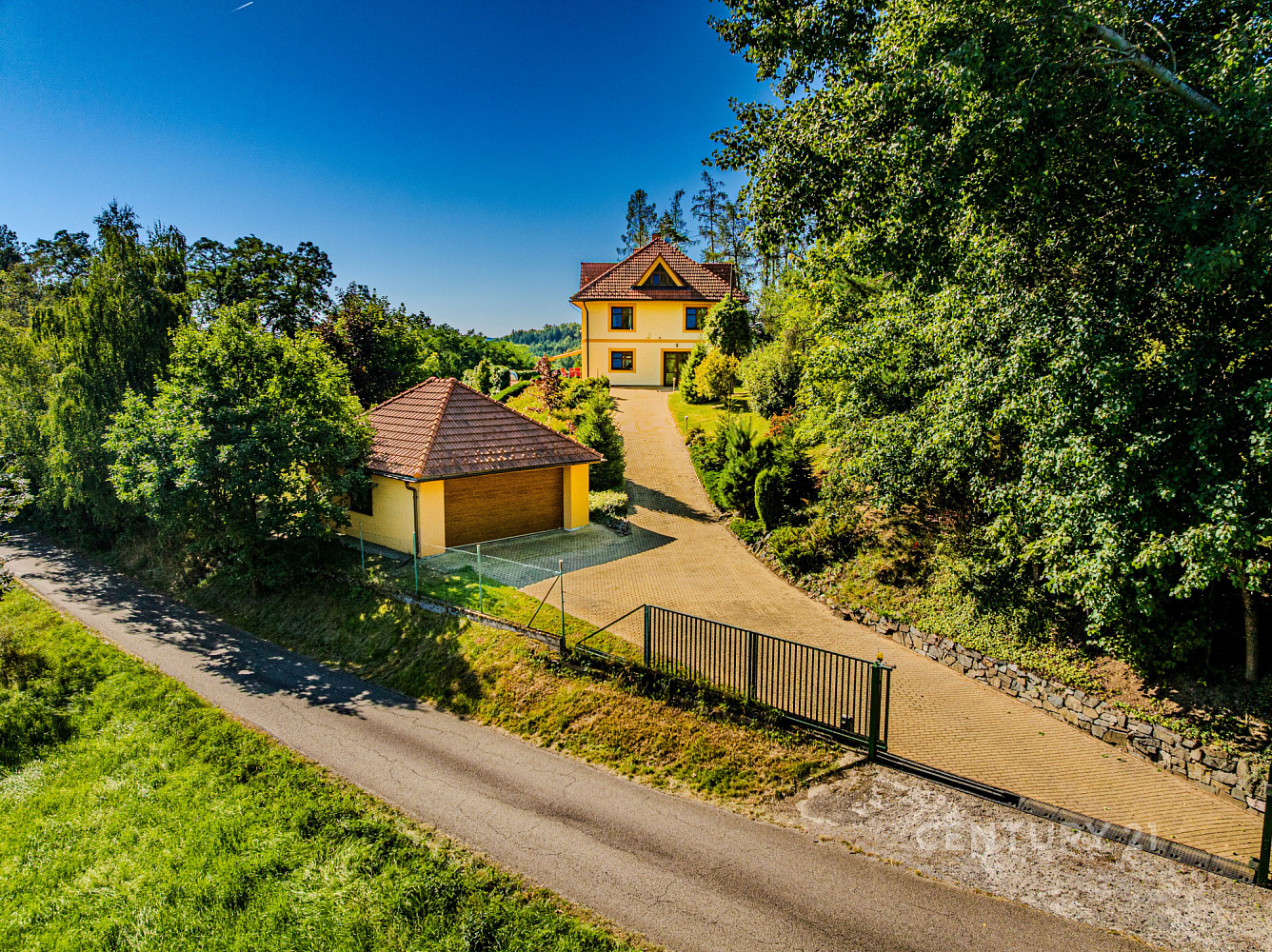 Prodej domu 327 m² s pozemkem 5 036 m² – fotografie 2