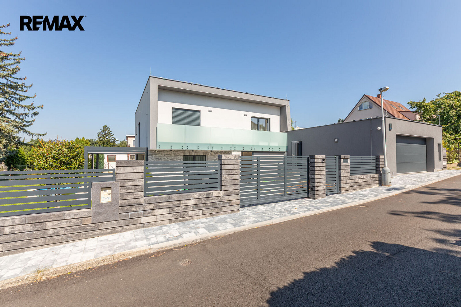 Prodej domu 244 m² s pozemkem 810 m²