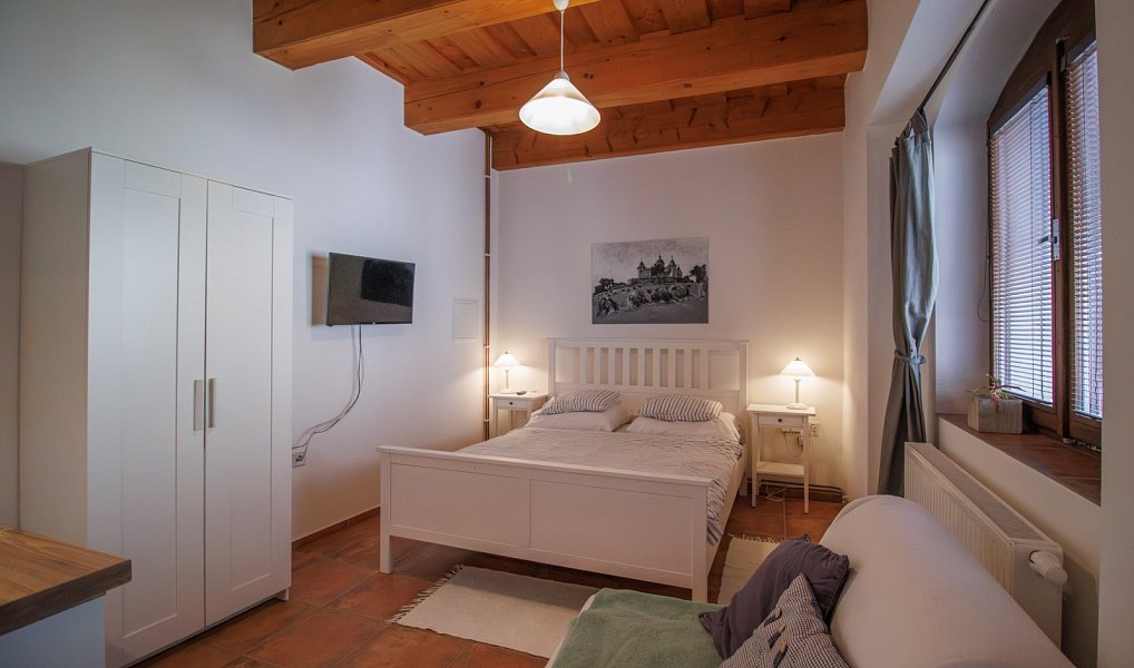 Pronájem bytu atypického 25 m², Sušice – náhled fotky 2