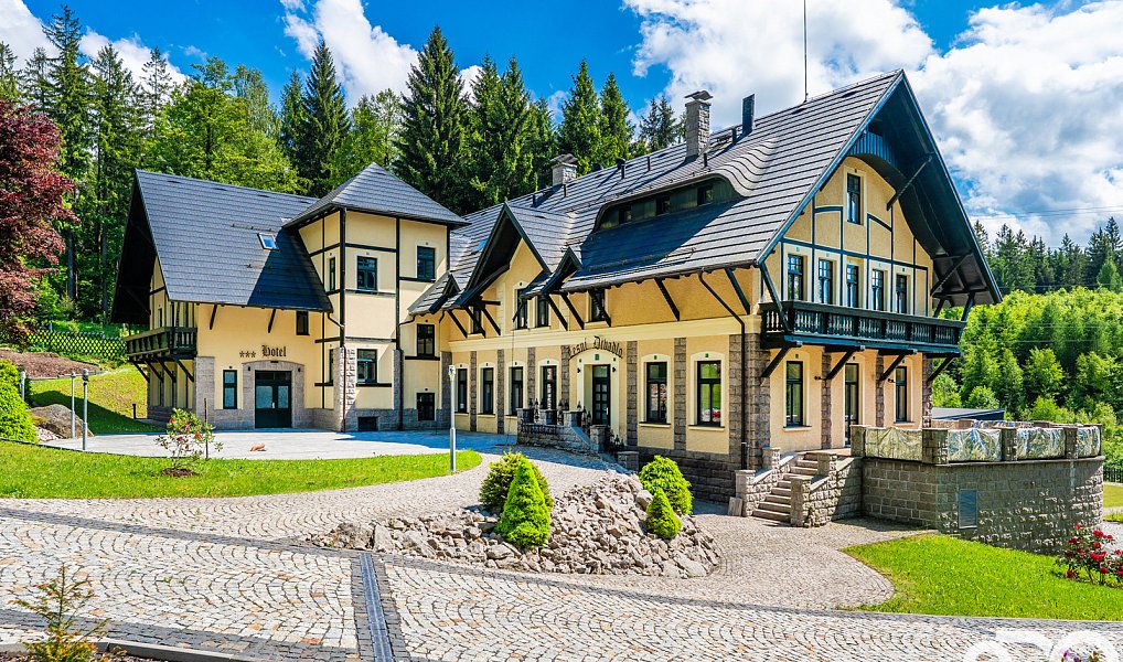 Prodej ubytovacího objektu 2 930 m², Jablonec nad Nisou – náhled fotky 4
