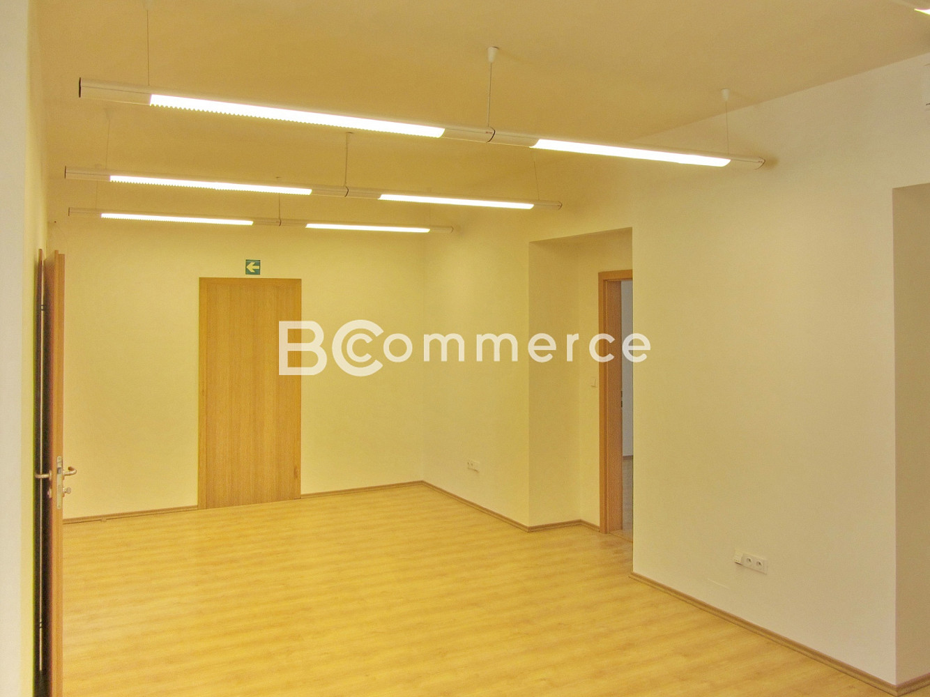 Pronájem kanceláře 87 m² – fotografie 3