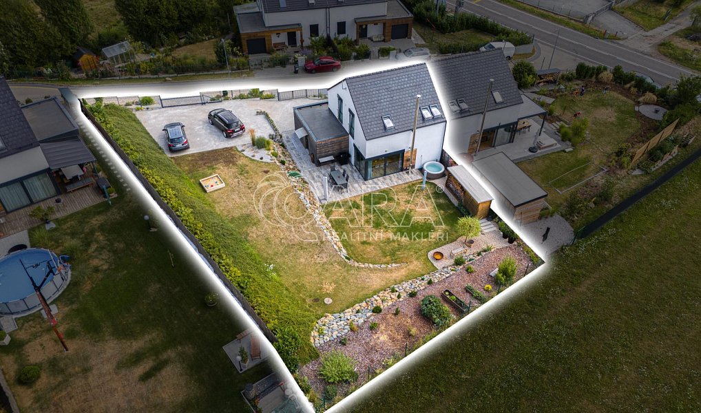 Prodej domu 131 m² s pozemkem 838 m², Kamenice – náhled fotky 38