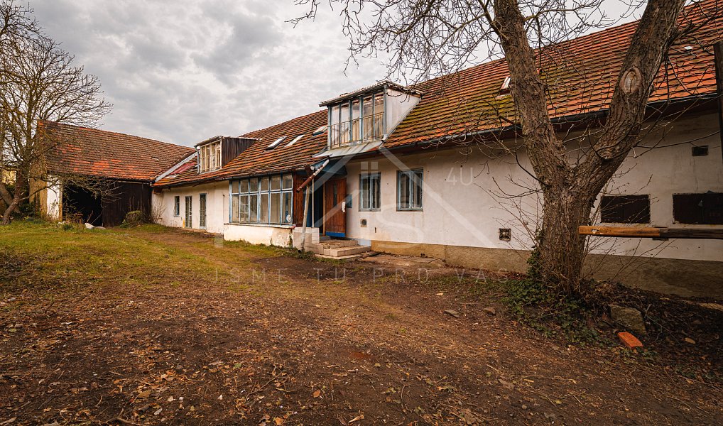 Prodej domu 330 m² s pozemkem 943 m², Chrást – náhled fotky 11