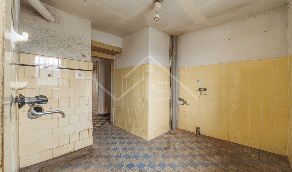 Prodej domu 330 m² s pozemkem 943 m², Chrást – náhled fotky 25