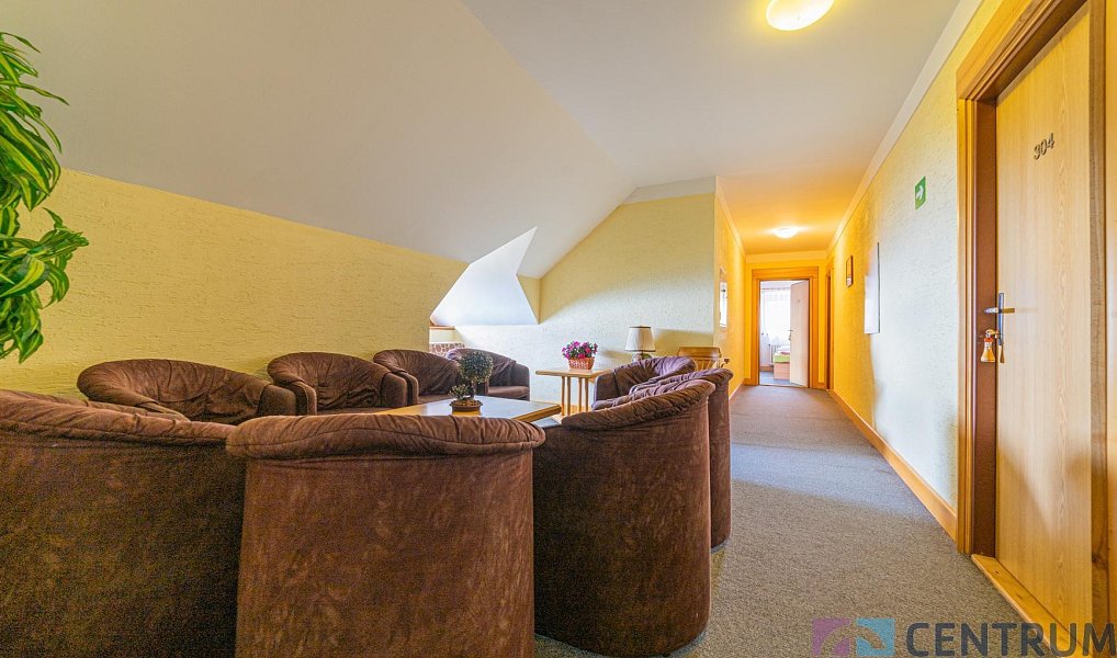 Prodej chaty/chalupy 1 087 m² s pozemkem 33 716 m², Strážné – náhled fotky 14