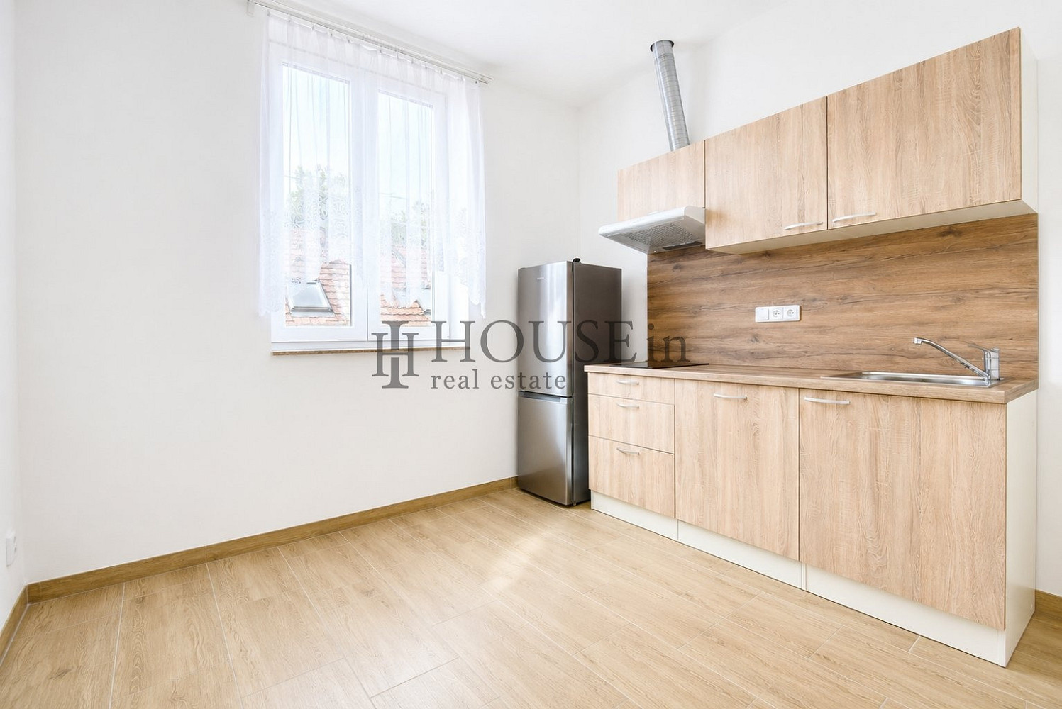 Pronájem bytu 1+1 35 m² – pohled 2