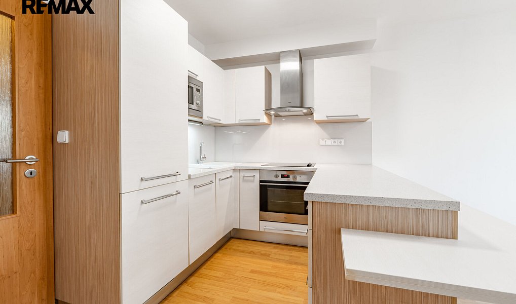 Pronájem bytu 2+kk 49 m², Praha – náhled fotky 3