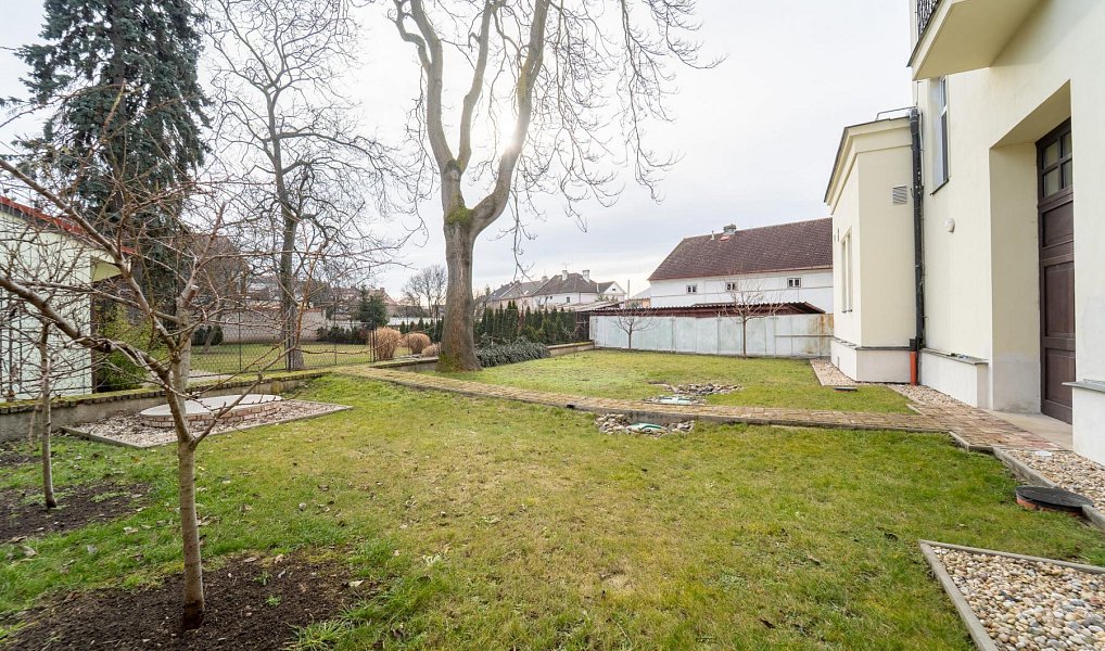 Pronájem obchodních prostor 92 m², Kolín – náhled fotky 17