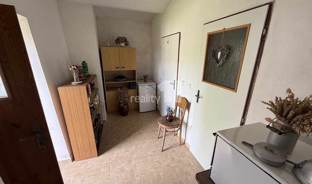 Prodej domu 80 m² s pozemkem 2 605 m², Buřenice – náhled fotky 14