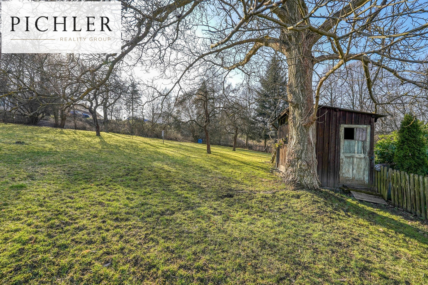 Prodej stavebního pozemku 1 621 m² – fotografie 3