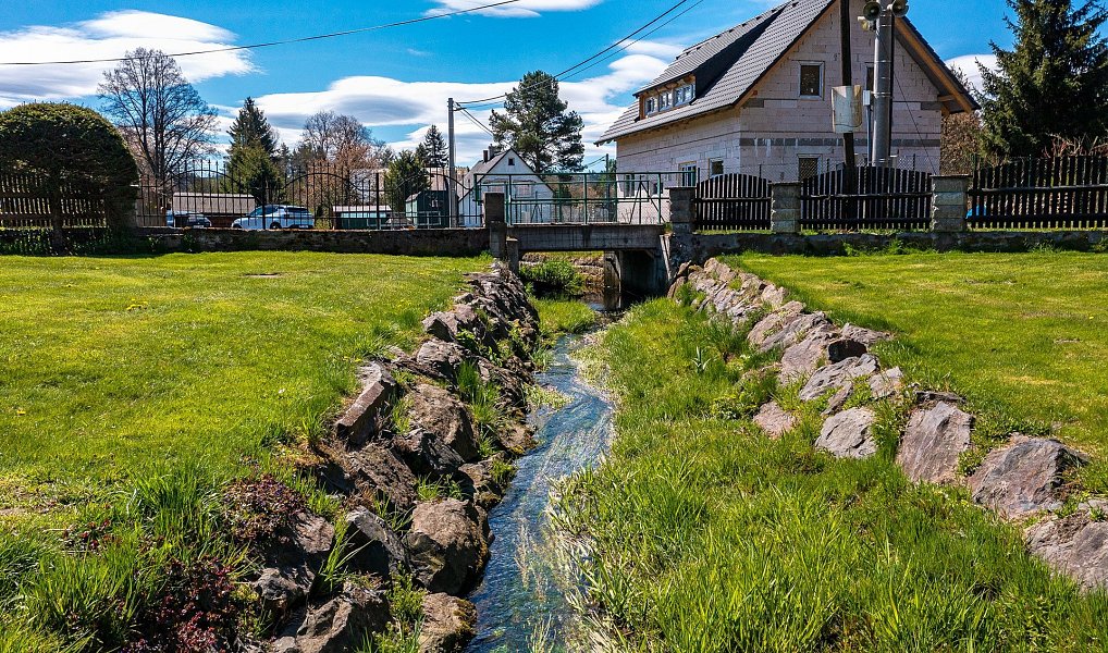 Prodej domu 380 m² s pozemkem 1 881 m², Velký Šenov – náhled fotky 35