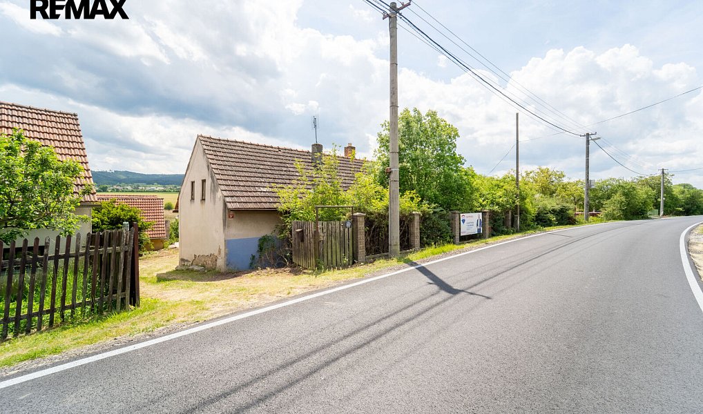 Prodej domu 220 m² s pozemkem 2 517 m², Liteň – náhled fotky 2