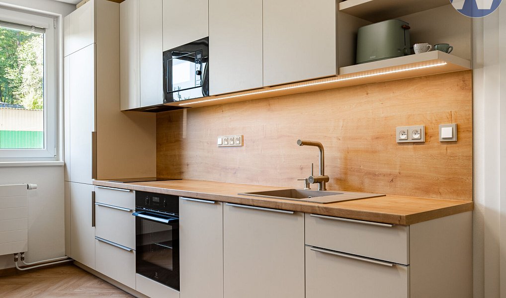 Prodej bytu 2+kk 34 m², Nová Pec – náhled fotky 5