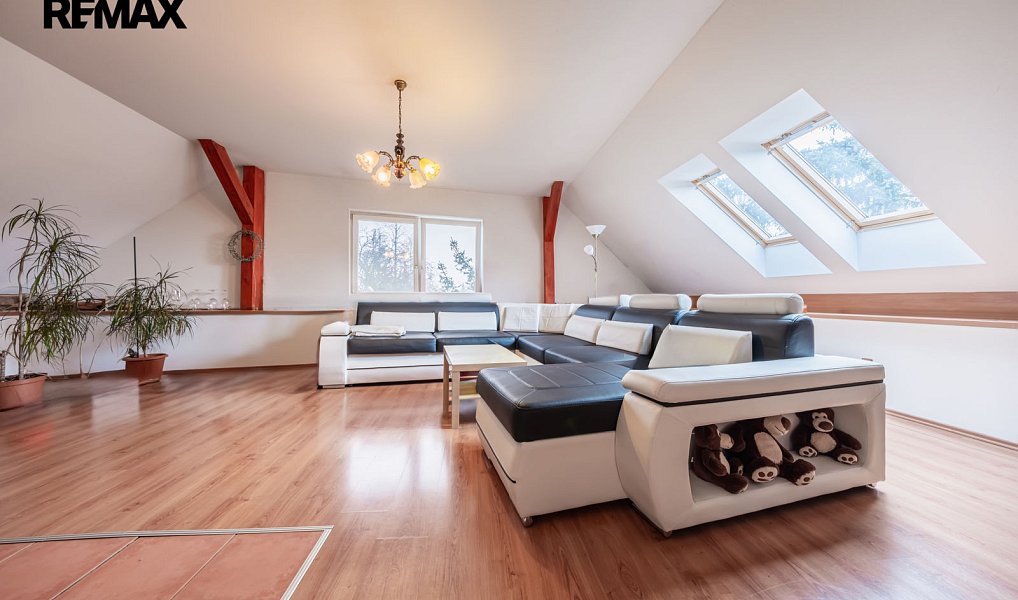 Prodej domu 350 m² s pozemkem 1 872 m², Spořice – náhled fotky 35
