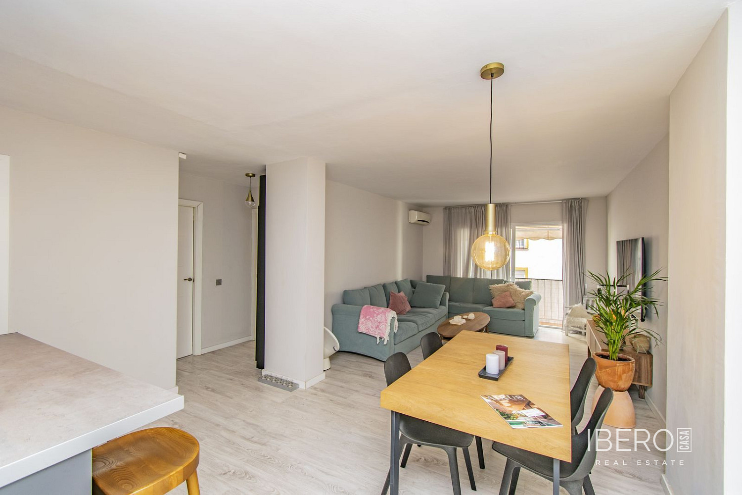 Piso 5+kk – Málaga, La Princesa, Carretera de Cádiz - Más