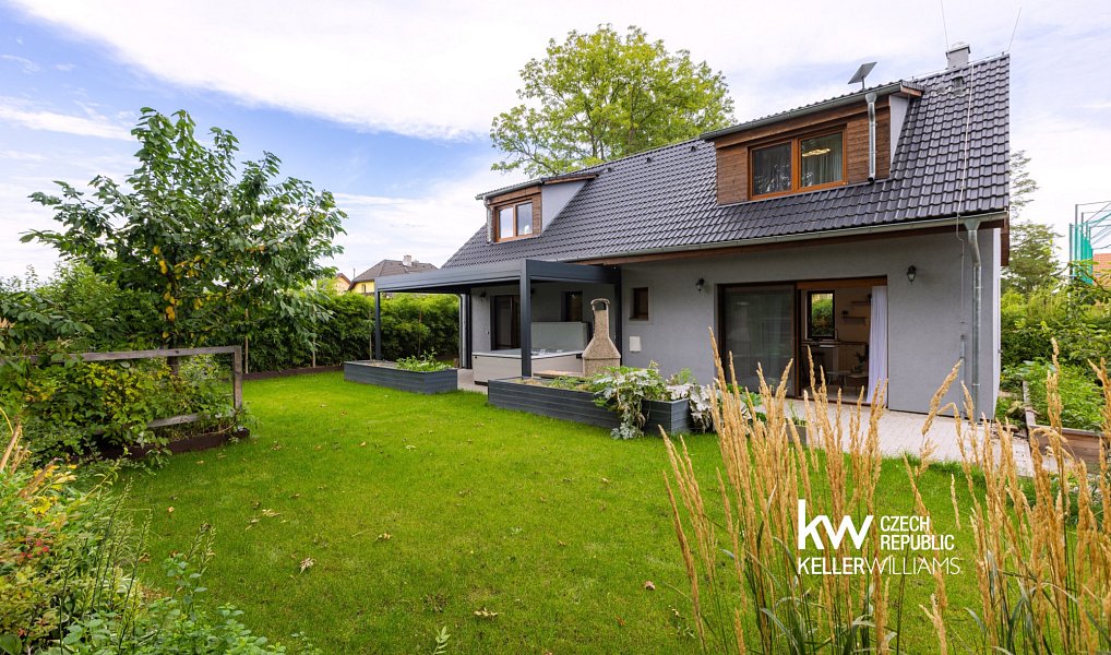 Prodej domu 145 m² s pozemkem 723 m², Zlonín – náhled fotky 11