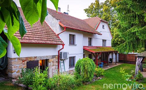 Prodej domu 340 m² s pozemkem 1 529 m², Lobeč, okres Mělník