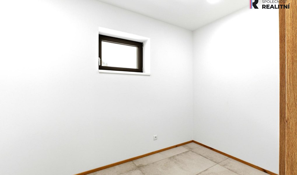 Prodej domu 200 m² s pozemkem 900 m², Veltrusy – náhled fotky 12