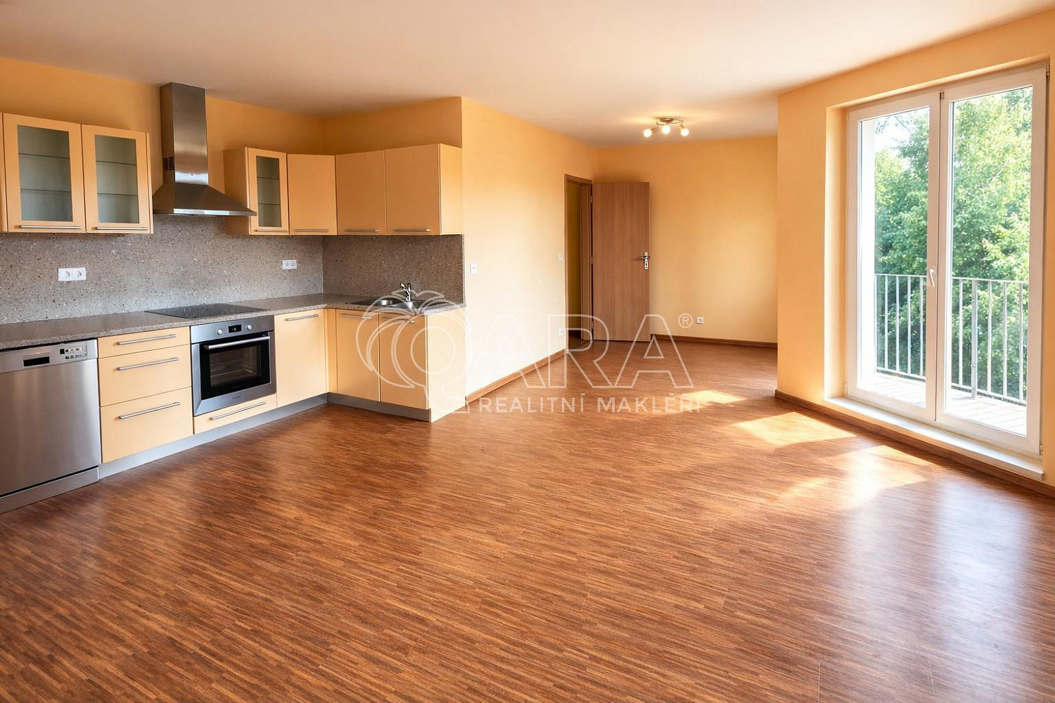 Prodej bytu 3+1 95 m² — photo 2