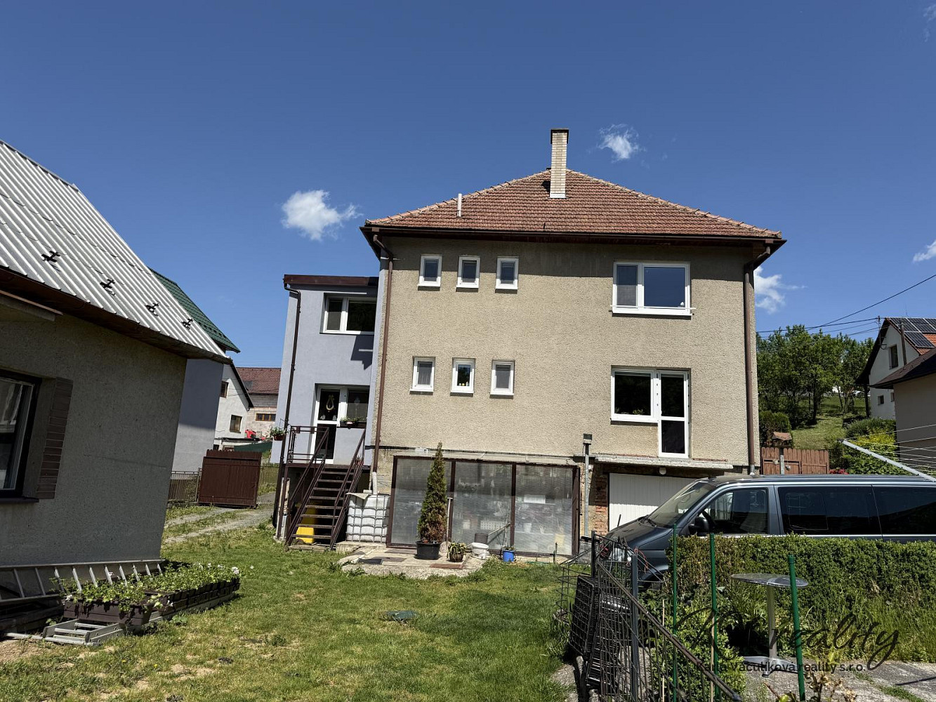 Prodej domu 232 m² s pozemkem 1 263 m²
