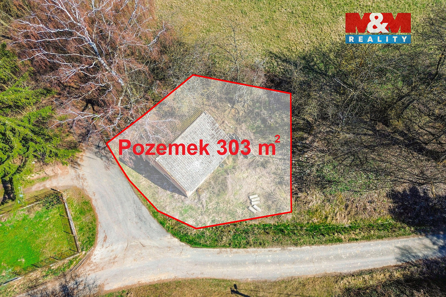 Prodej pozemku 303 m² – fotografie 3