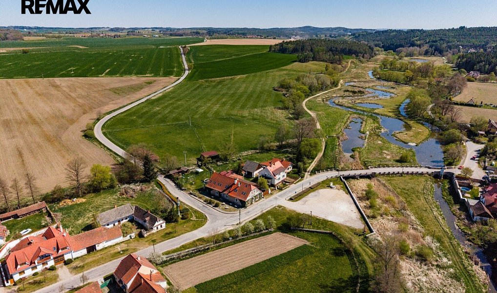 Prodej ubytovacího objektu 398 m², Buzice – náhled fotky 5