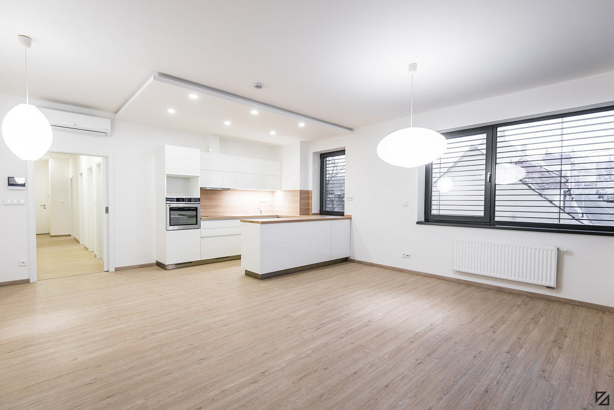 Pronájem bytu 3+kk 69 m² — photo 2
