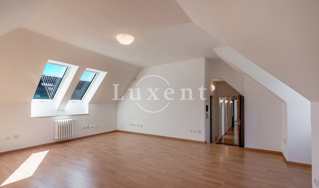 Pronájem kanceláře 417 m², Praha – náhled fotky 12