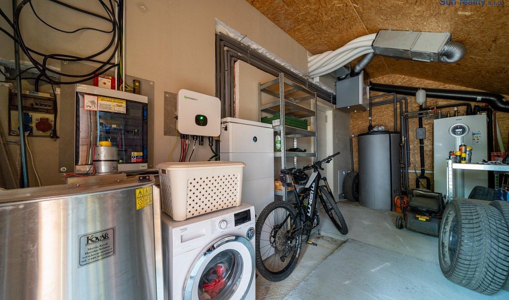 Prodej domu 180 m² s pozemkem 2 195 m², Zubří – náhled fotky 20