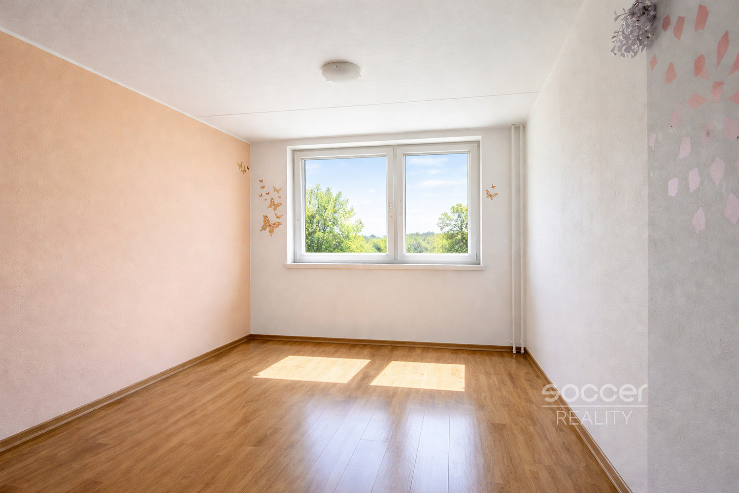 Pronájem bytu 1+kk 29 m² – fotografie 4