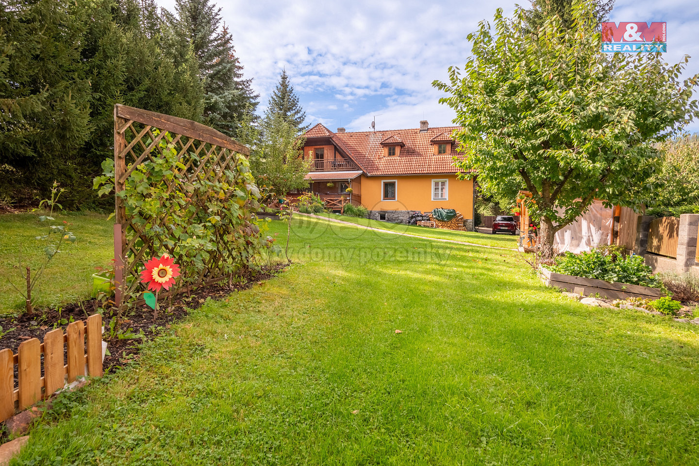 Prodej ubytovacího objektu 400 m² — photo 2