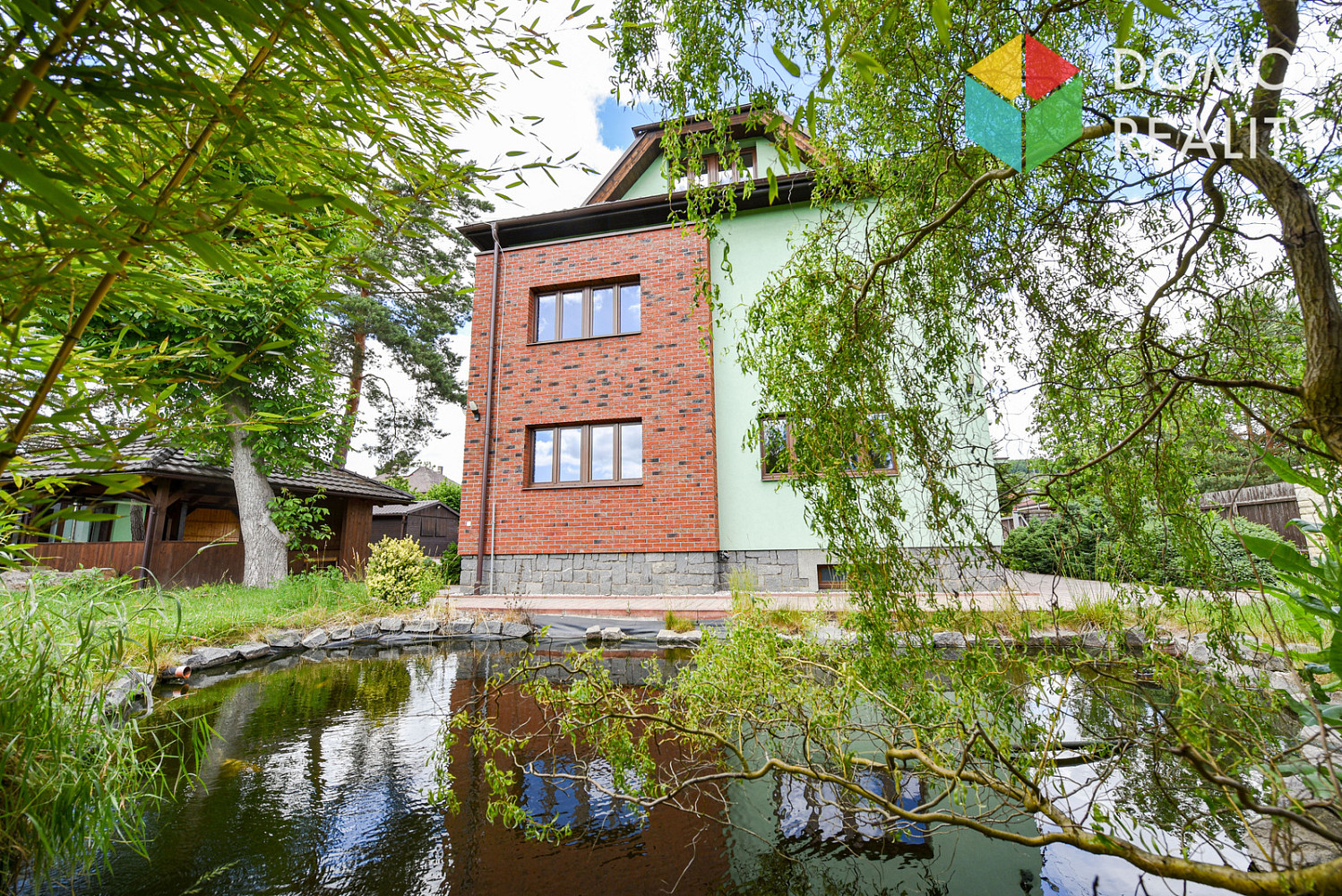 Prodej domu 235 m² s pozemkem 1 790 m²
