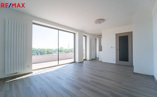 Pronájem bytu 1+kk 53 m², 5. května, Kolín - Kolín II