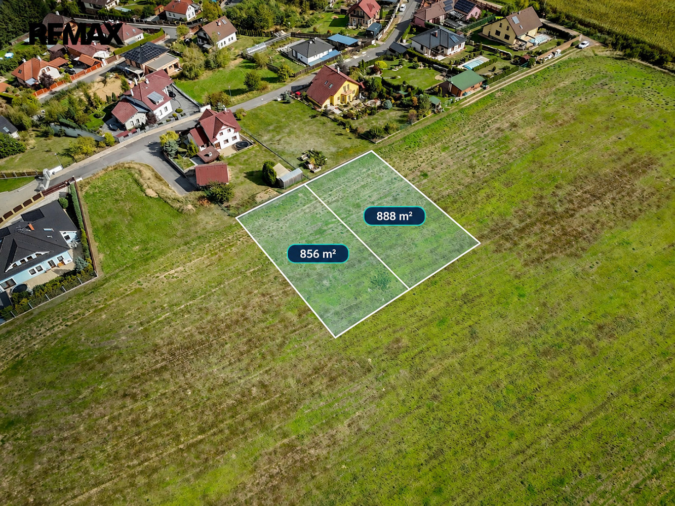 Prodej stavebního pozemku 856 m² – fotografie 3