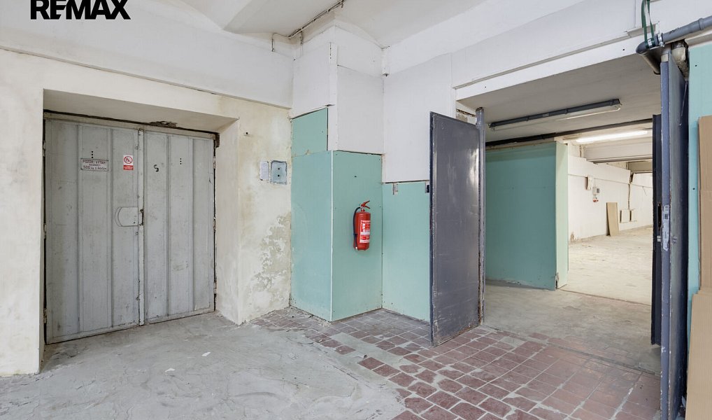 Prodej výrobních prostor 2 350 m², Aš – náhled fotky 60