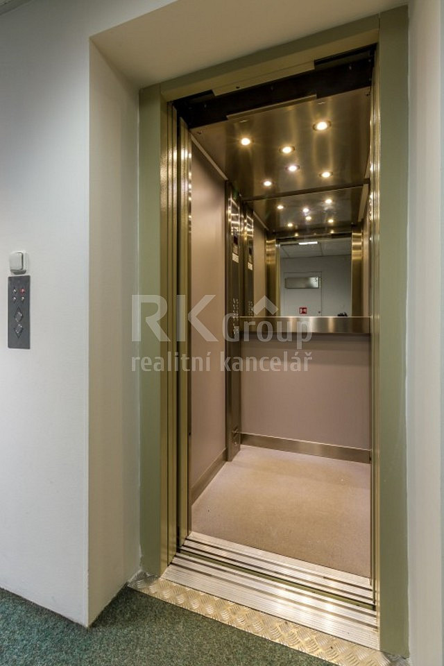 Pronájem kanceláře 40 m² – fotografie 4