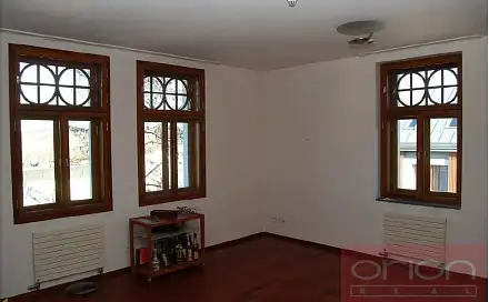 Pronájem bytu 4+1 211 m², Pod kaštany, Praha 6 - Bubeneč