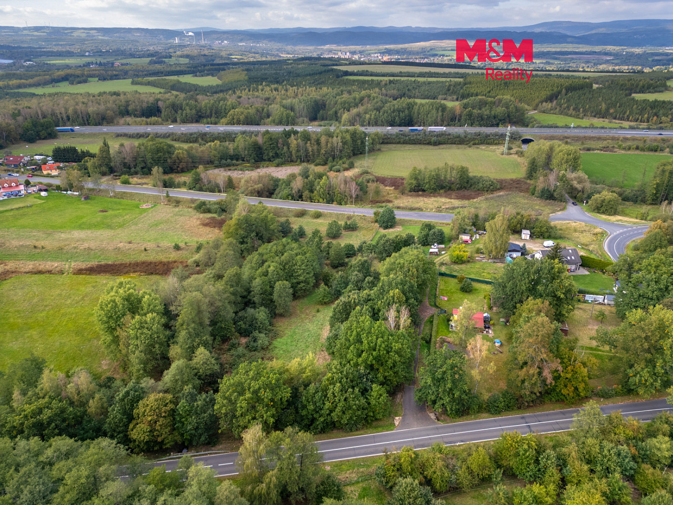 Prodej pozemku 3 240 m²