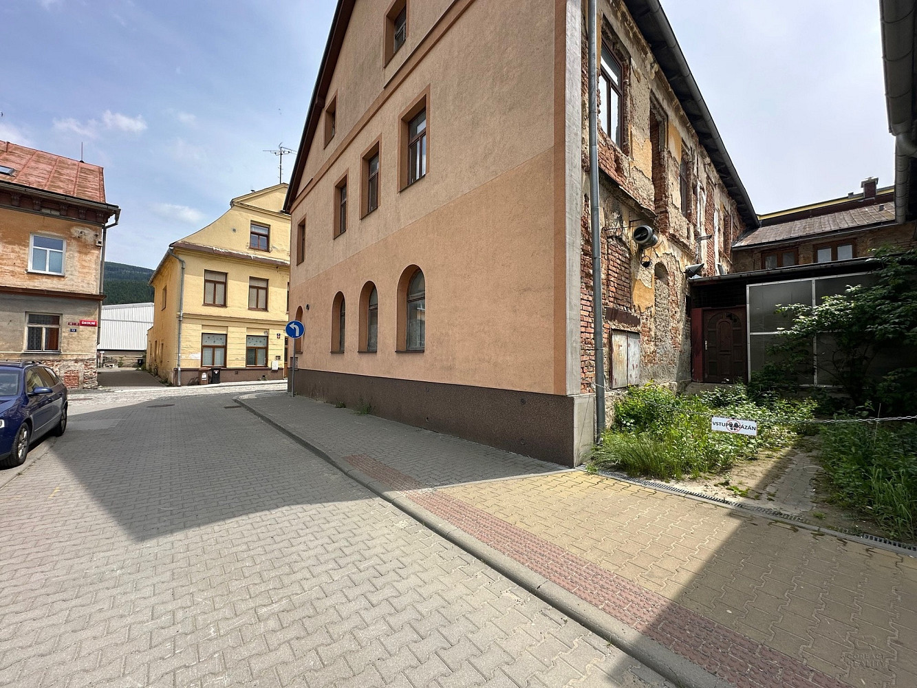 Prodej domu 750 m² s pozemkem 433 m²
