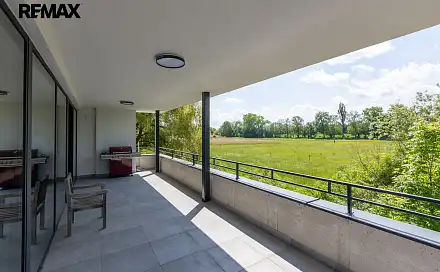 Prodej domu 330 m² s pozemkem 600 m², Praha 10