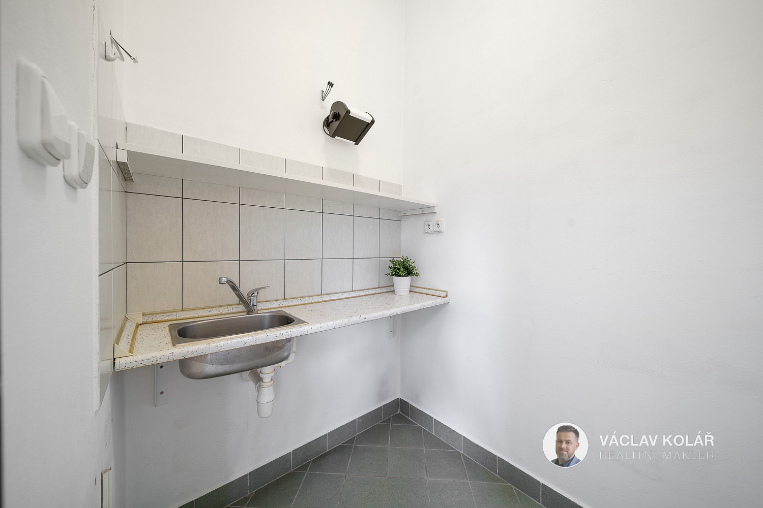 Prodej komerčního objektu (jiného typu) 134 m² – další