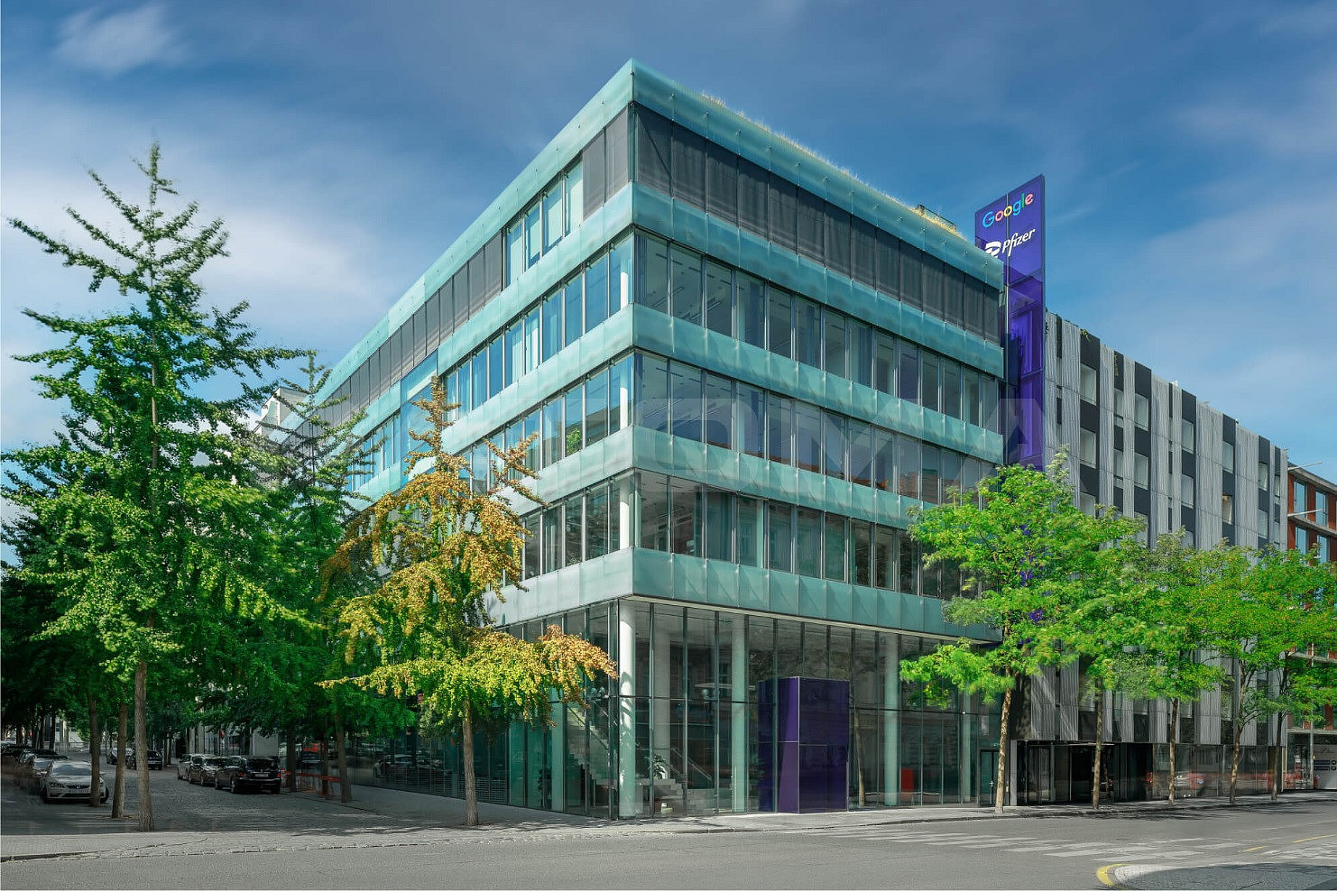 Pronájem kanceláře 848 m²