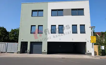 Pronájem bytu 1+kk 40 m², Nádražní, Vlašim, okres Benešov