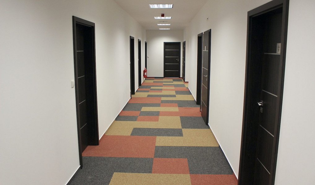 Pronájem obchodních prostor 102 m², Ořech – náhled fotky 8