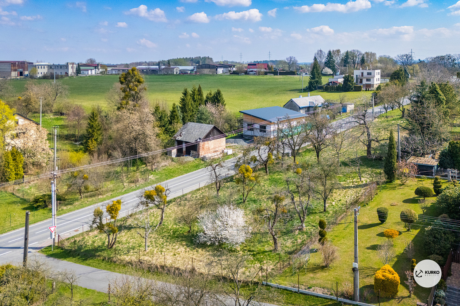 Prodej stavebního pozemku 1 930 m² – fotografie 3