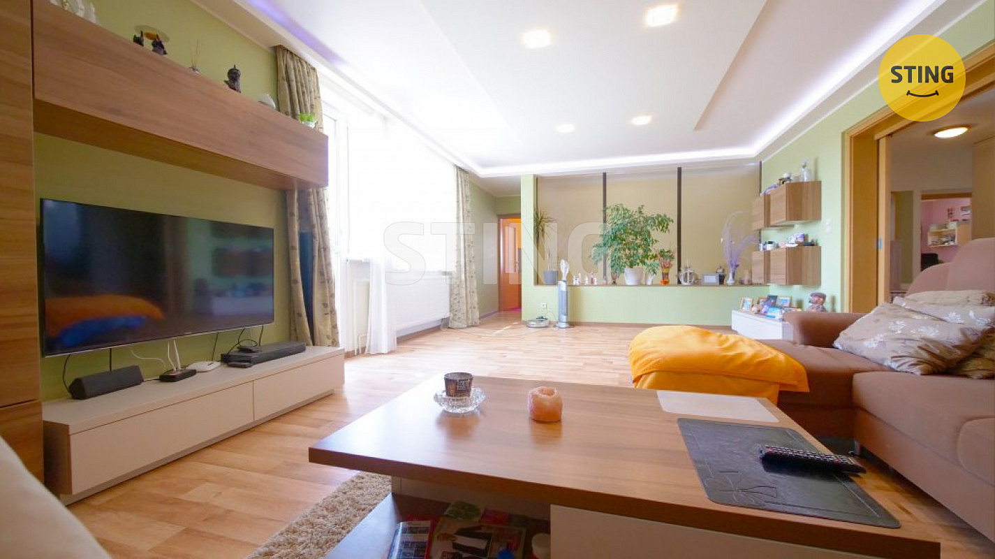 Prodej domu 295 m² s pozemkem 1 089 m² – fotografie 2