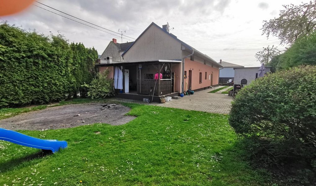 Prodej domu 240 m² s pozemkem 534 m², Kravaře – náhled fotky 2