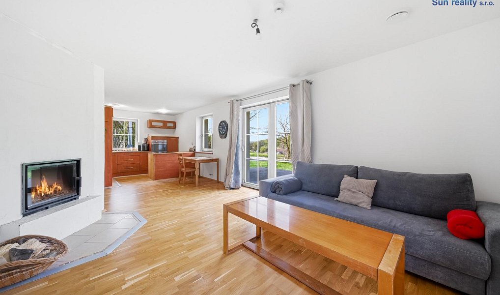 Prodej domu 180 m² s pozemkem 2 195 m², Zubří – náhled fotky 2