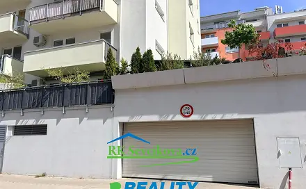 Pronájem, Garáže, 15m2 - Brno - Žebětín, ul. Přírodní - volná ihned, Přírodní, Brno - Žebětín